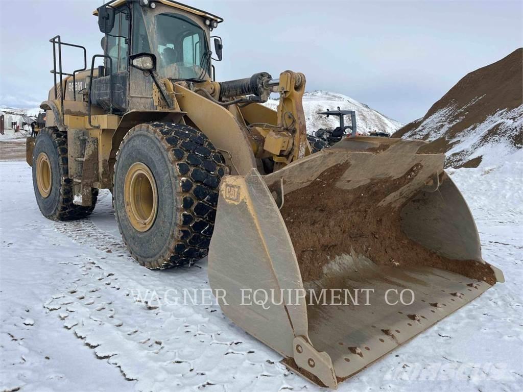 CAT 966M Kolesni nakladalci