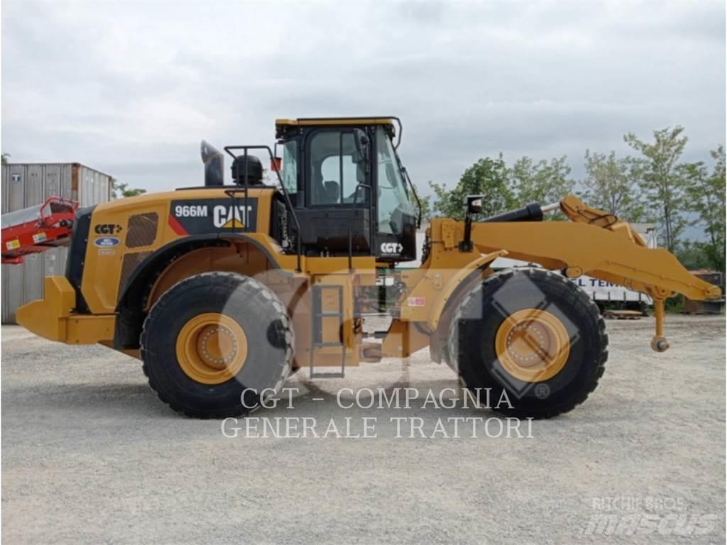 CAT 966M Kolesni nakladalci