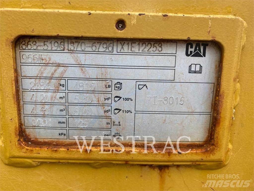 CAT 966M Kolesni nakladalci