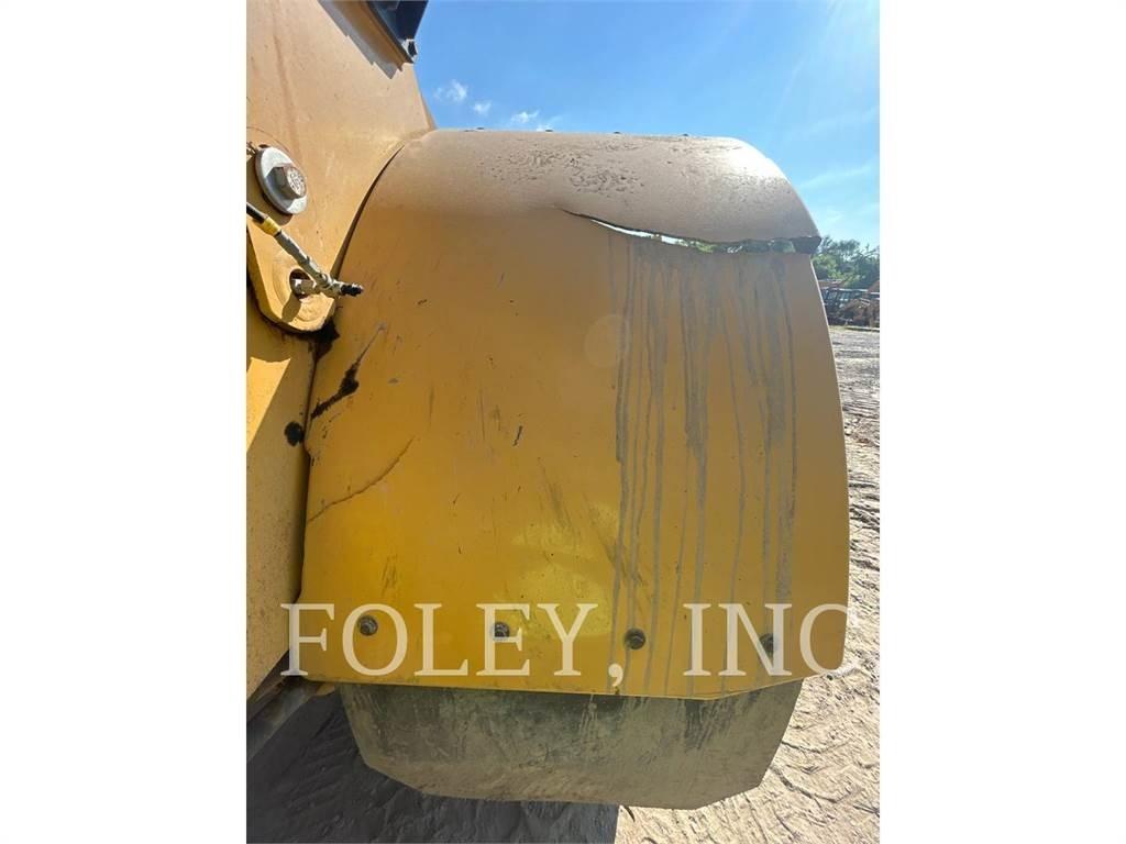 CAT 966M Kolesni nakladalci