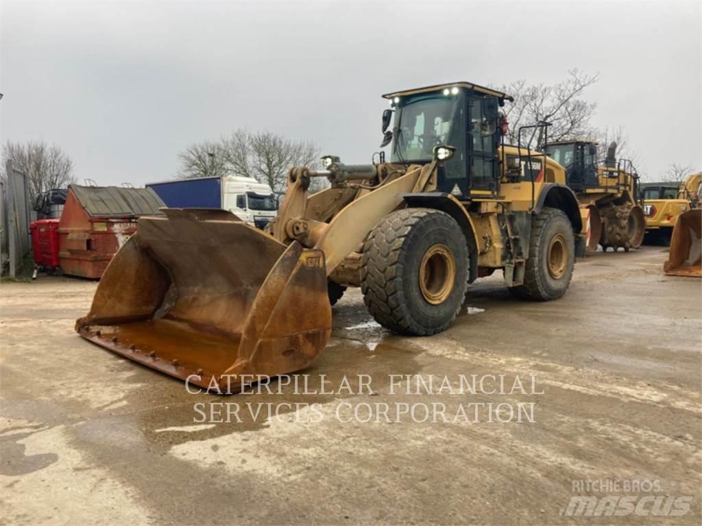 CAT 966M Kolesni nakladalci