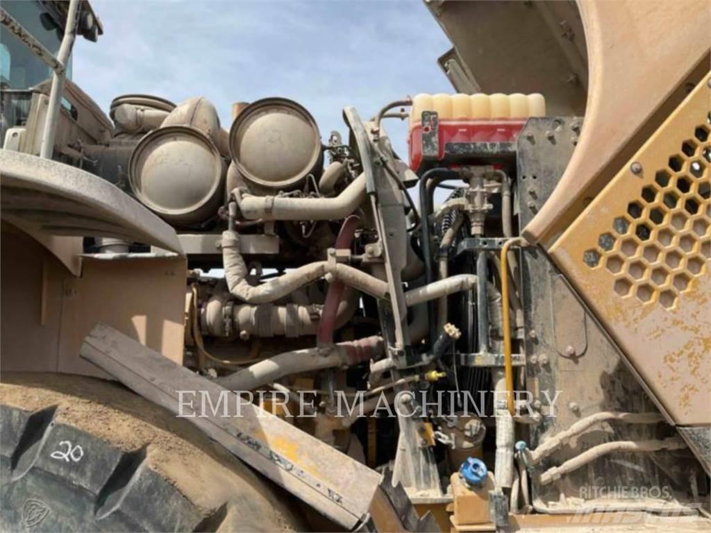 CAT 966M Kolesni nakladalci