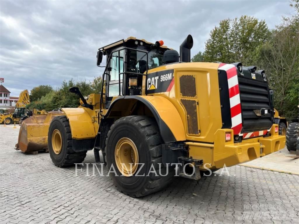 CAT 966M Kolesni nakladalci