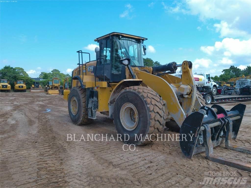 CAT 966M Kolesni nakladalci