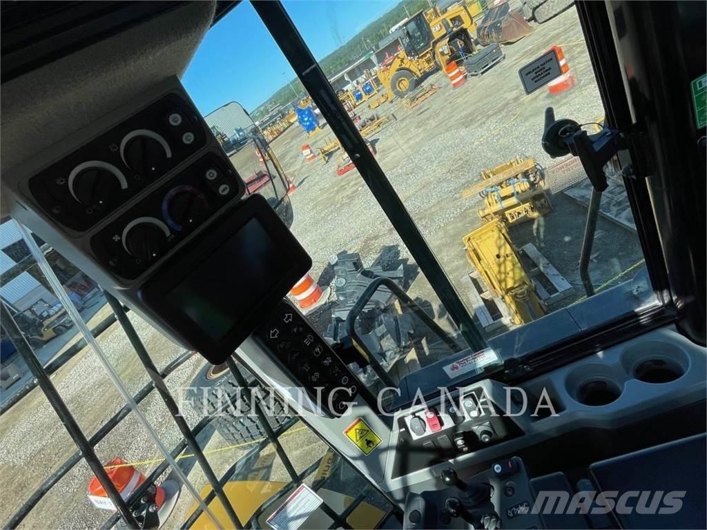 CAT 966M Kolesni nakladalci