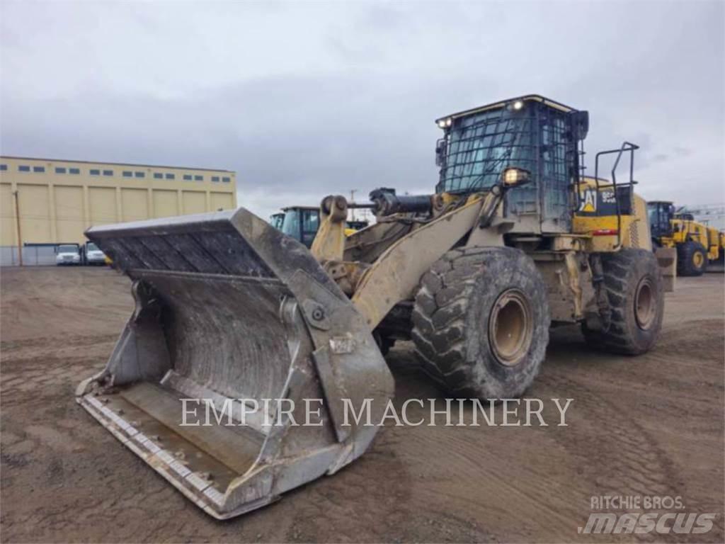 CAT 966M Kolesni nakladalci