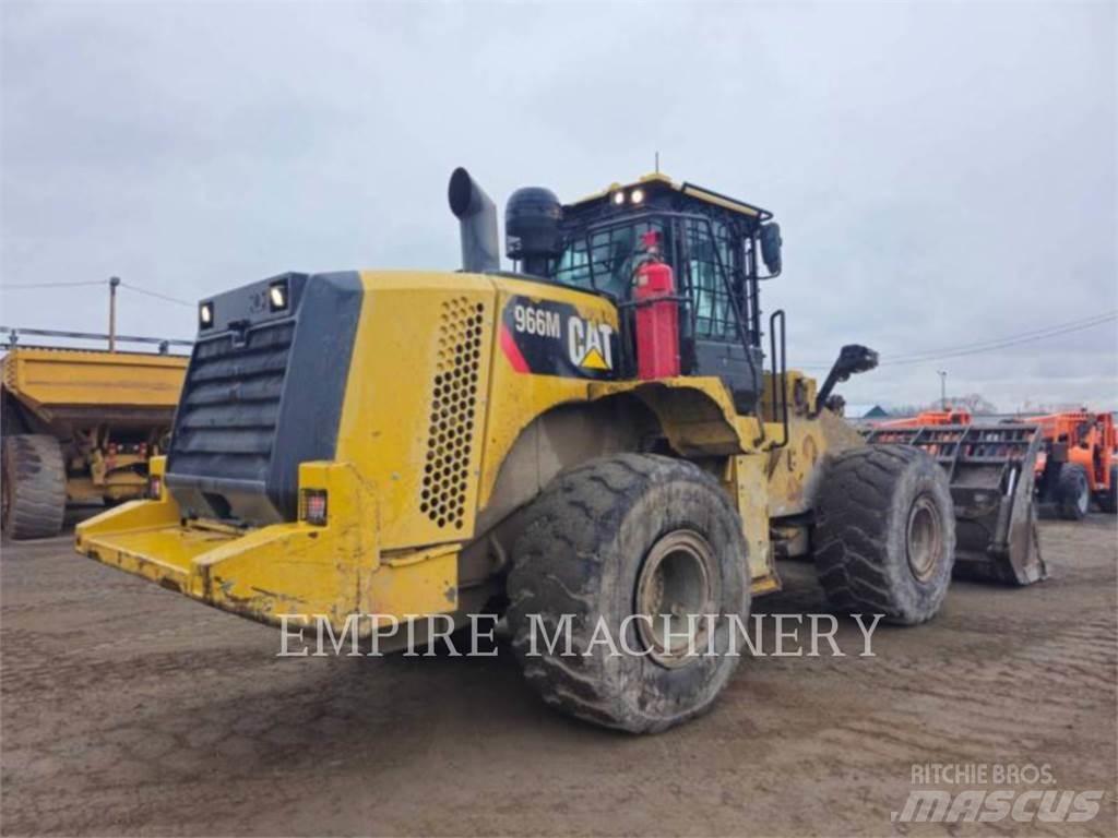 CAT 966M Kolesni nakladalci