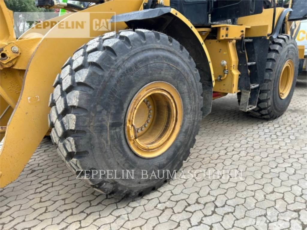 CAT 966M Kolesni nakladalci