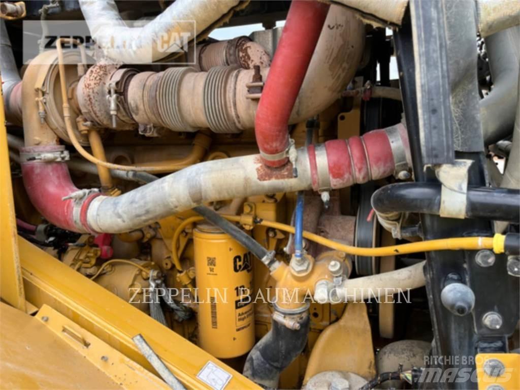 CAT 966M Kolesni nakladalci