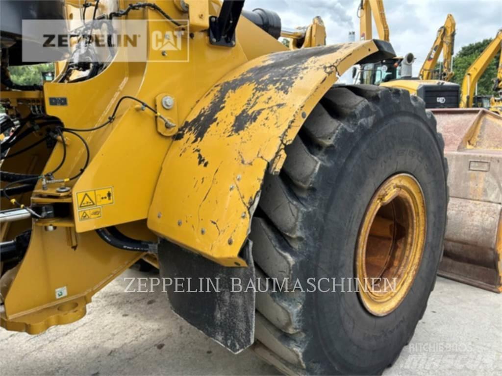 CAT 966M Kolesni nakladalci