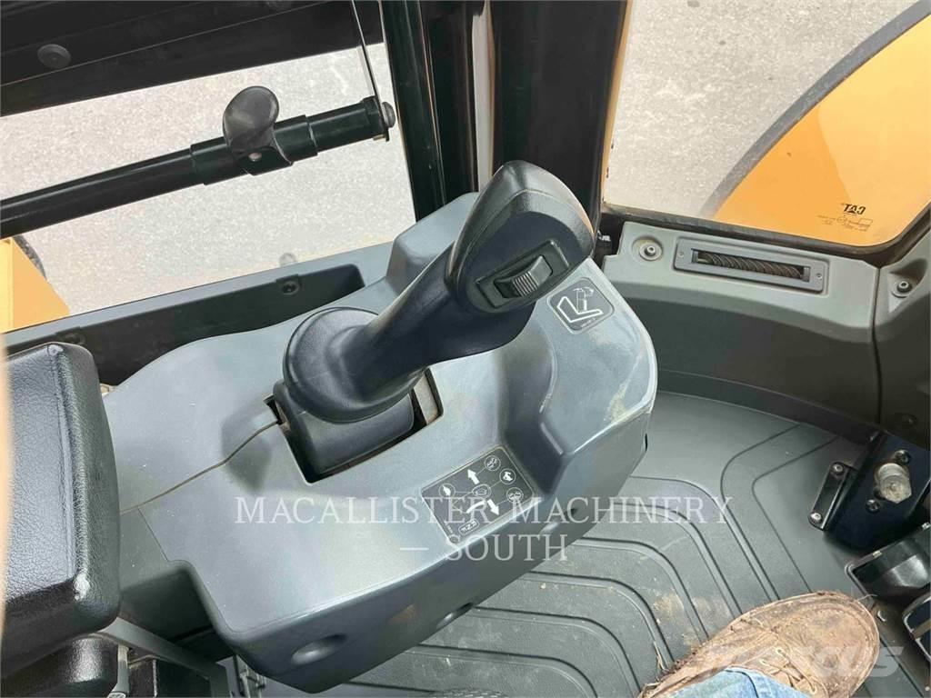 CAT 966M Kolesni nakladalci