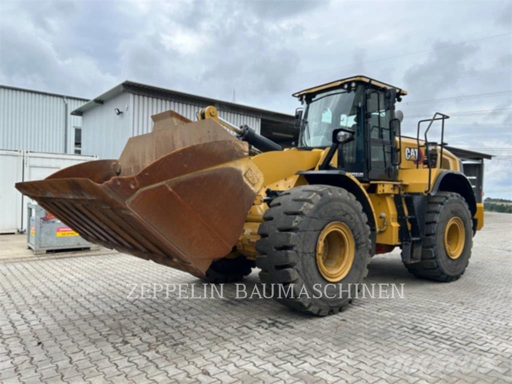 CAT 966M Kolesni nakladalci
