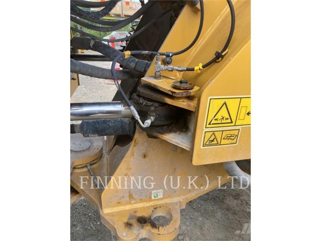 CAT 966M Kolesni nakladalci