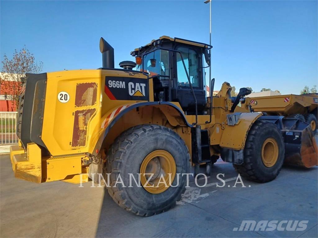 CAT 966M Kolesni nakladalci
