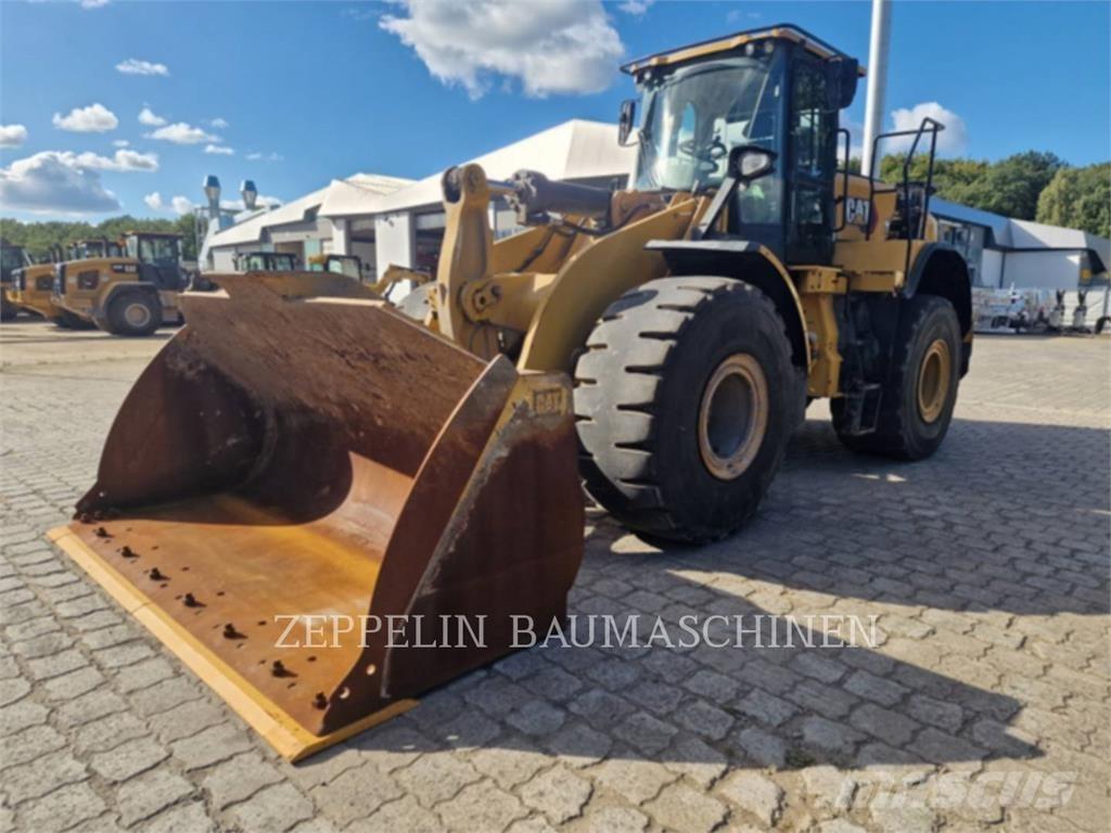 CAT 966M Kolesni nakladalci