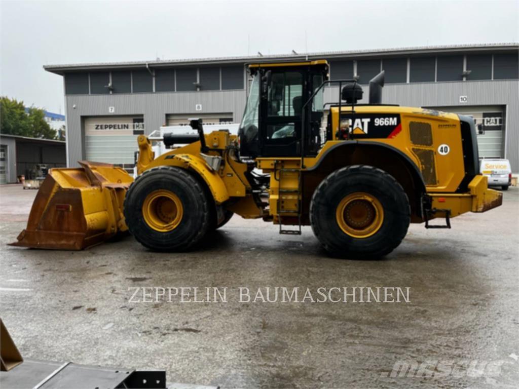 CAT 966M Kolesni nakladalci