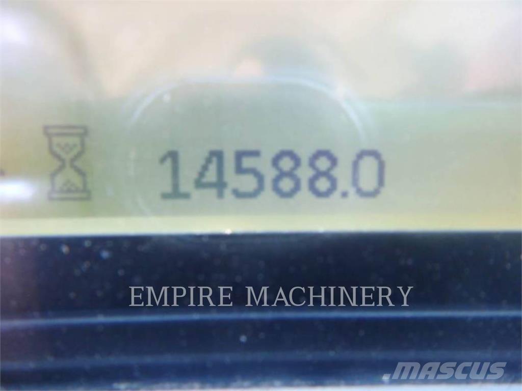 CAT 966M Kolesni nakladalci