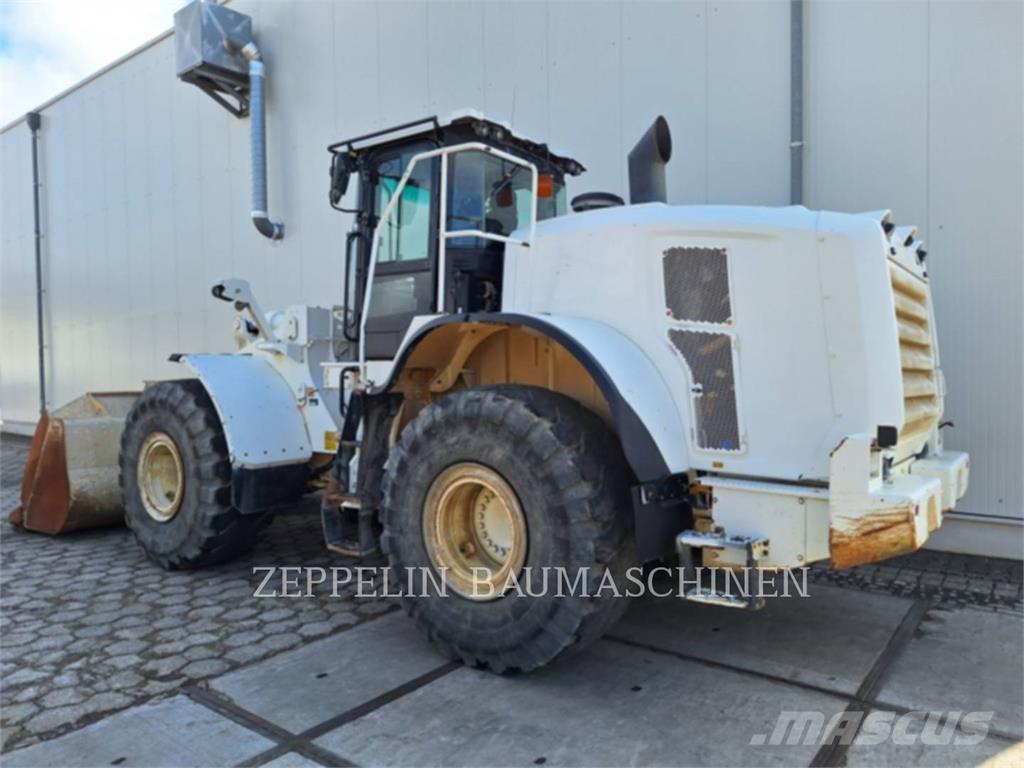 CAT 966M Kolesni nakladalci