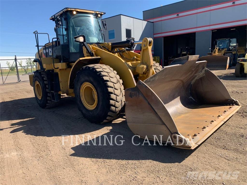 CAT 966M Kolesni nakladalci