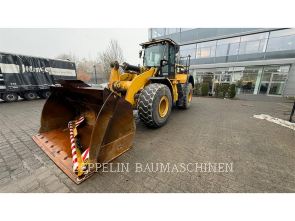 CAT 966M Kolesni nakladalci