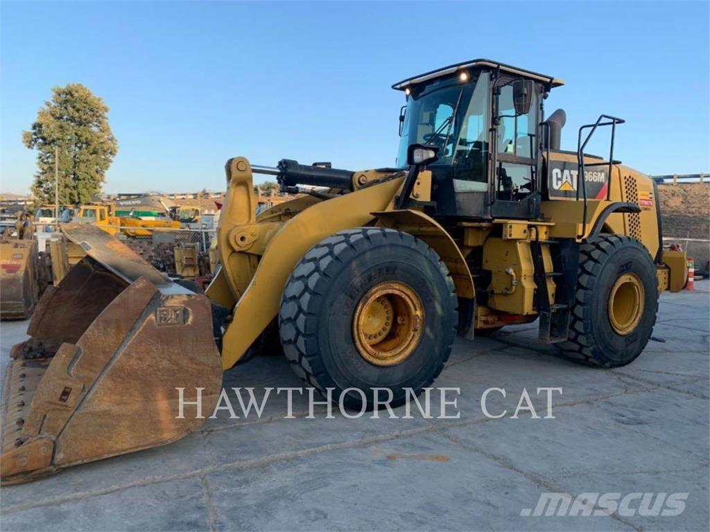 CAT 966M Kolesni nakladalci