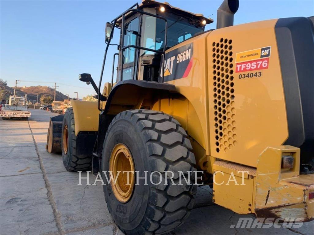 CAT 966M Kolesni nakladalci