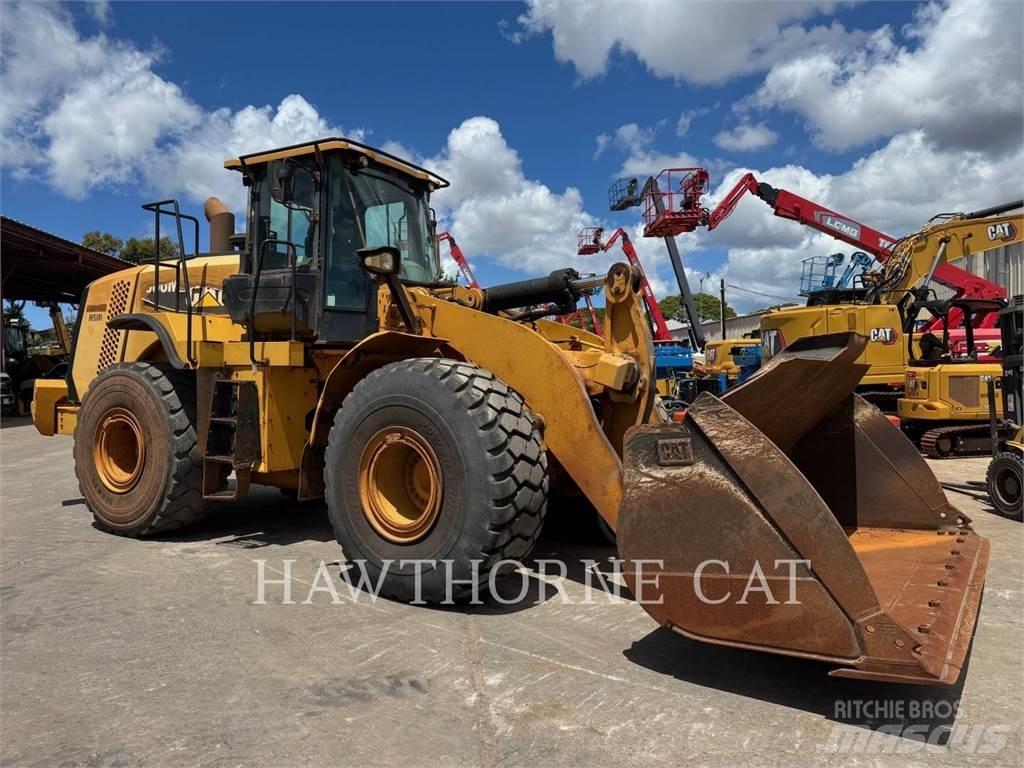 CAT 966M Kolesni nakladalci