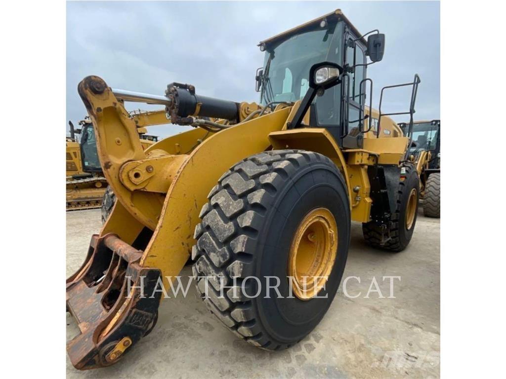 CAT 966M Kolesni nakladalci