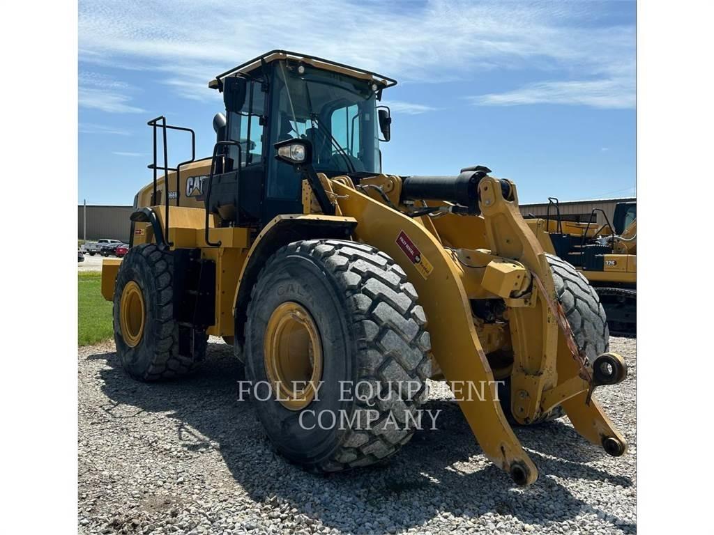 CAT 966M Kolesni nakladalci