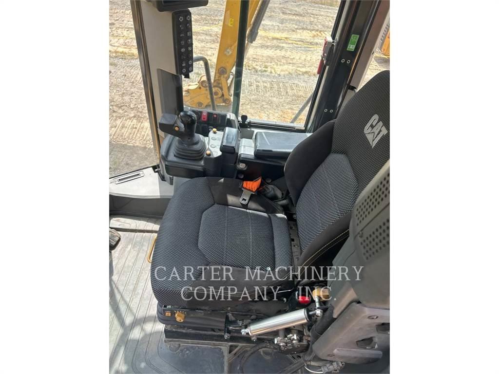 CAT 966M 2V Kolesni nakladalci