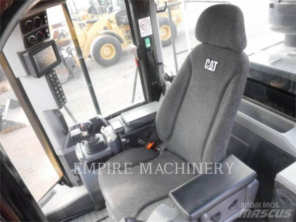 CAT 966M FC Kolesni nakladalci