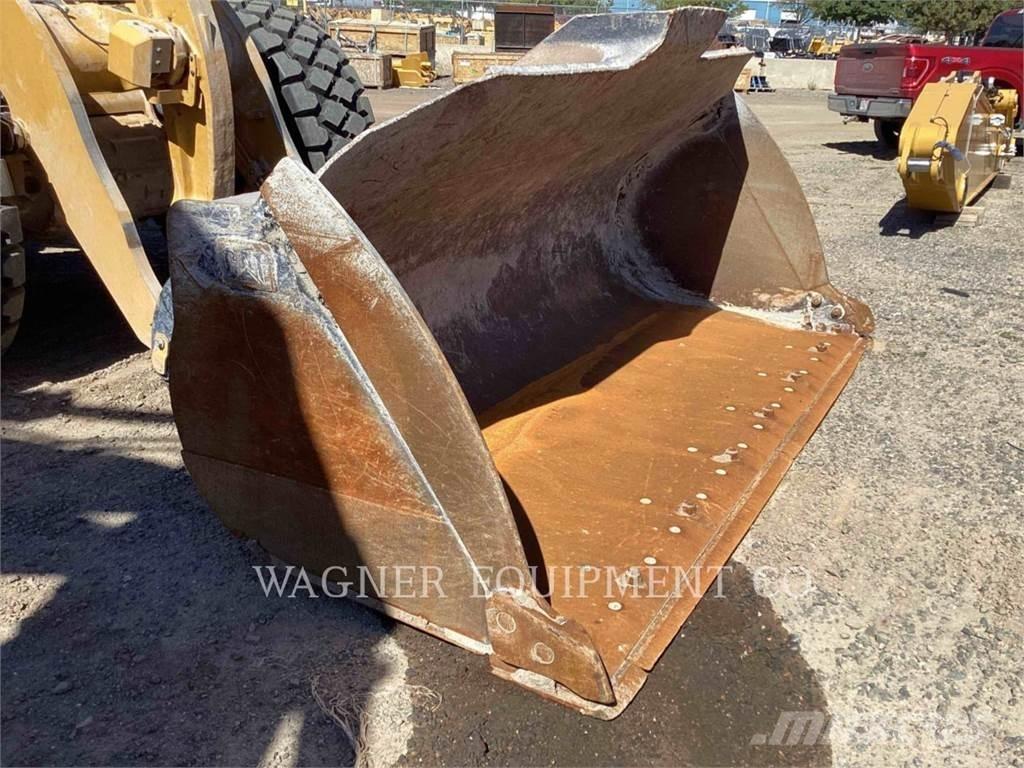 CAT 966M FC Kolesni nakladalci