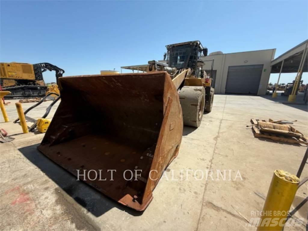 CAT 966M HL Kolesni nakladalci