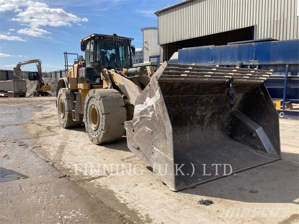 CAT 966M HL Kolesni nakladalci