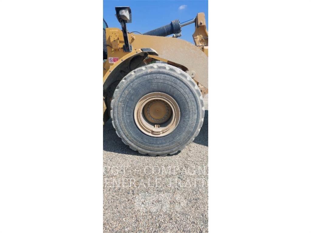 CAT 966M XE Kolesni nakladalci