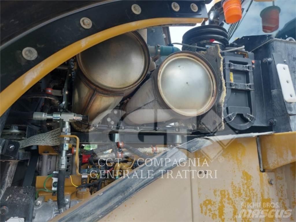 CAT 966M XE Kolesni nakladalci