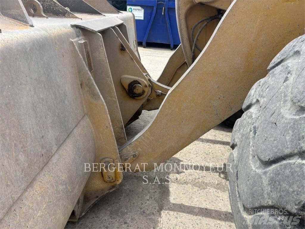 CAT 966M XE Kolesni nakladalci