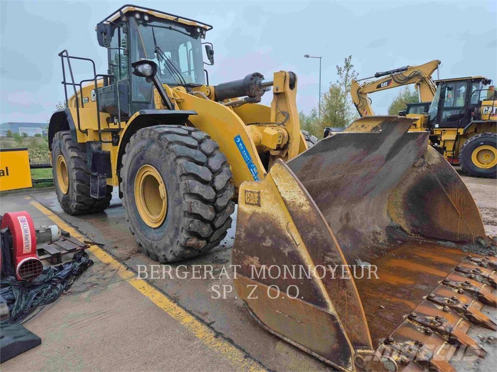 CAT 972 Kolesni nakladalci