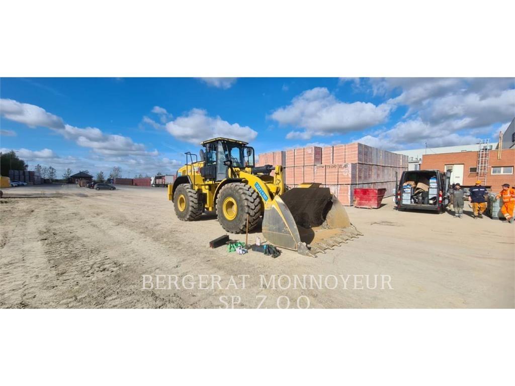 CAT 972 Kolesni nakladalci