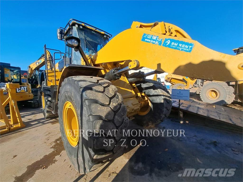 CAT 972 Kolesni nakladalci