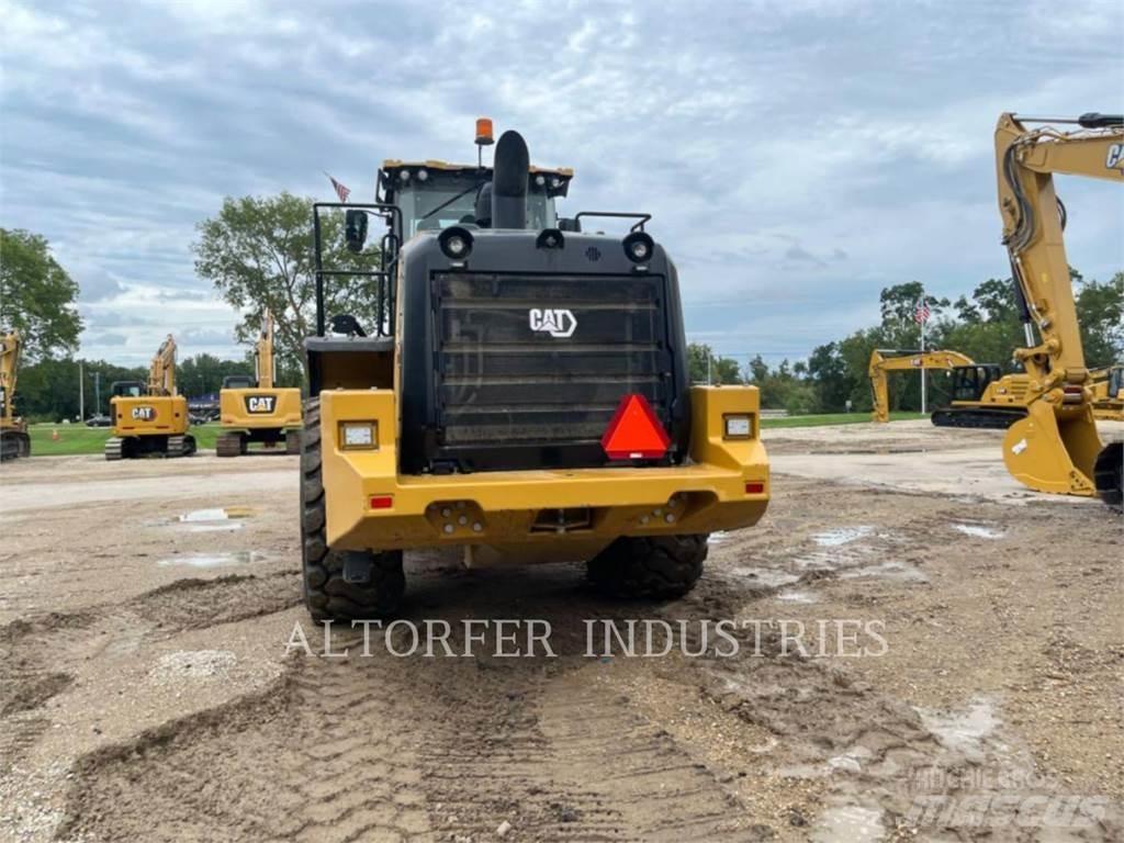 CAT 972-14 Kolesni nakladalci