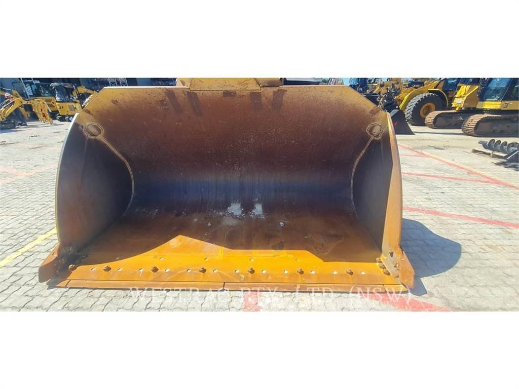 CAT 972-14 Kolesni nakladalci