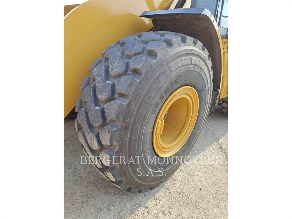 CAT 972 XE Kolesni nakladalci