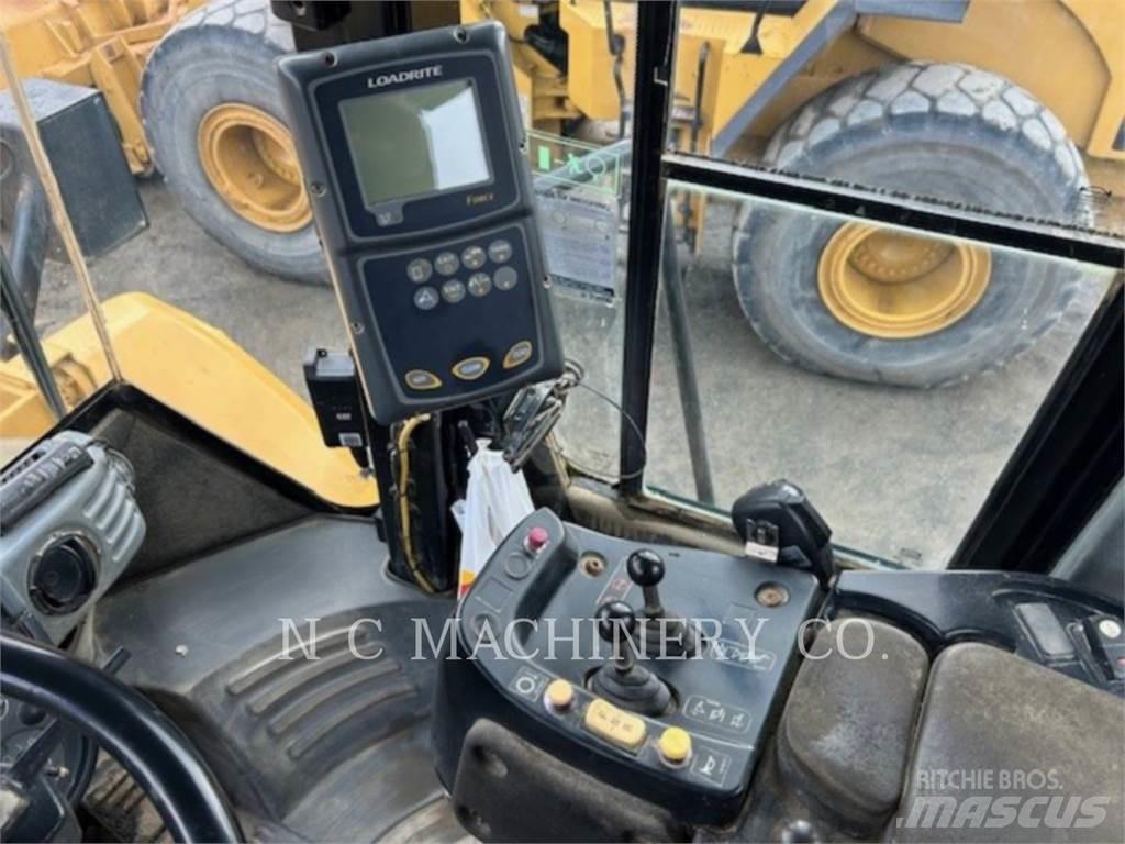 CAT 972H Kolesni nakladalci