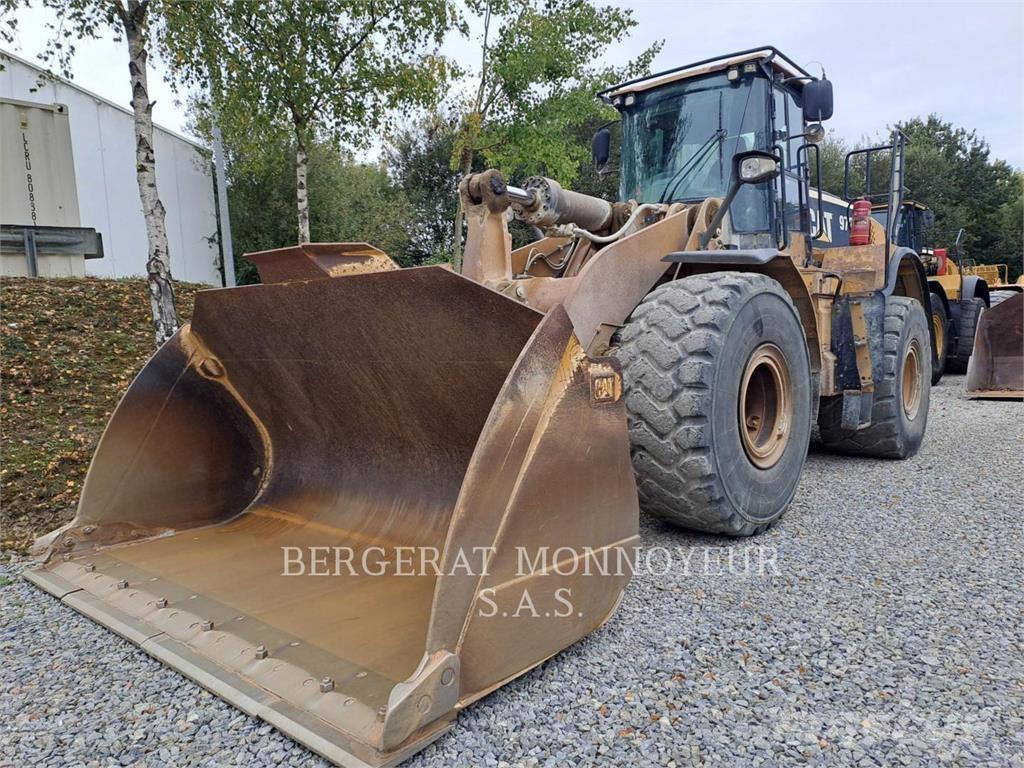 CAT 972K Kolesni nakladalci