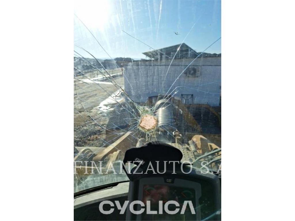 CAT 972K Kolesni nakladalci