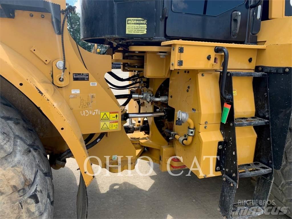 CAT 972M Kolesni nakladalci