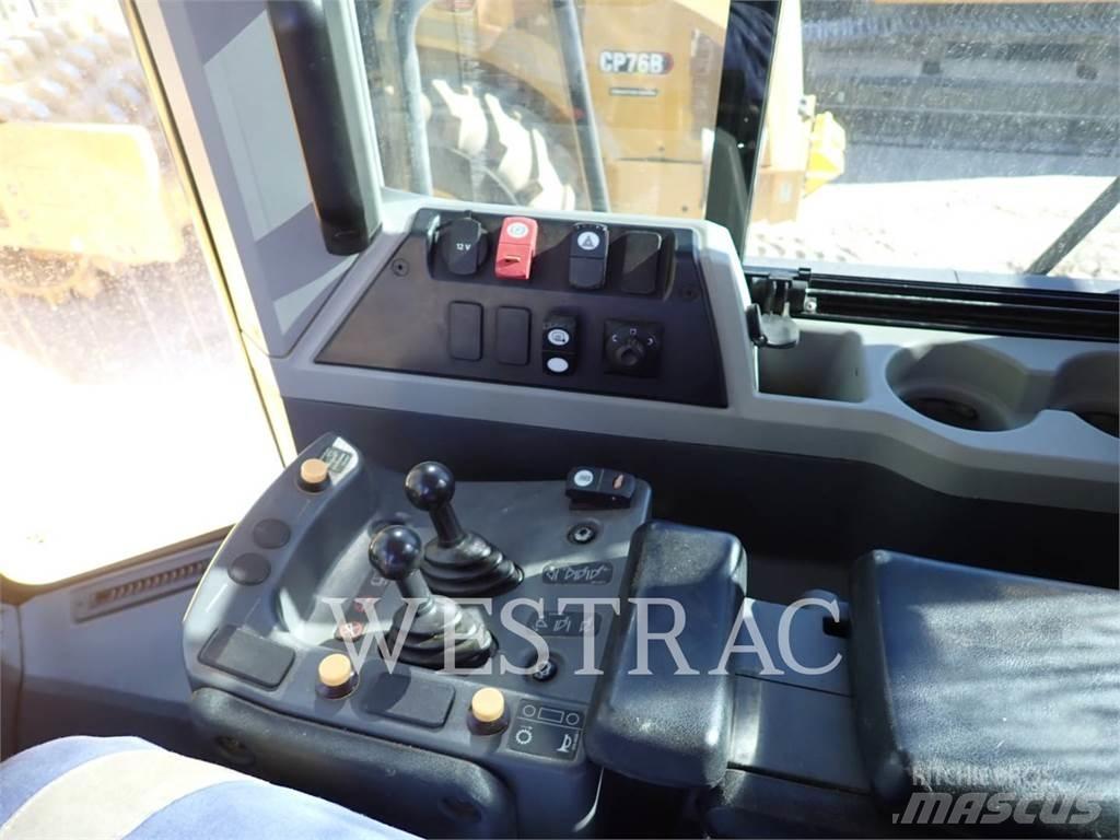 CAT 972M Kolesni nakladalci