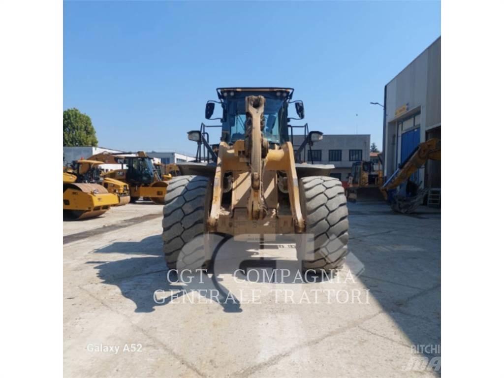 CAT 972M Kolesni nakladalci