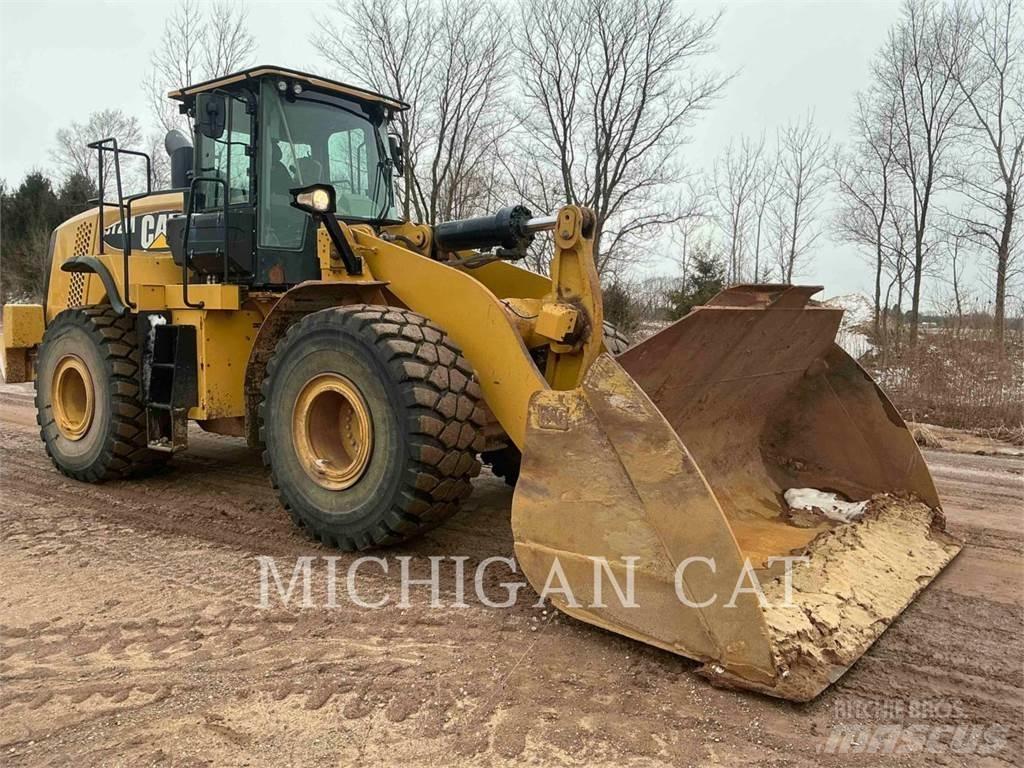 CAT 972M Kolesni nakladalci